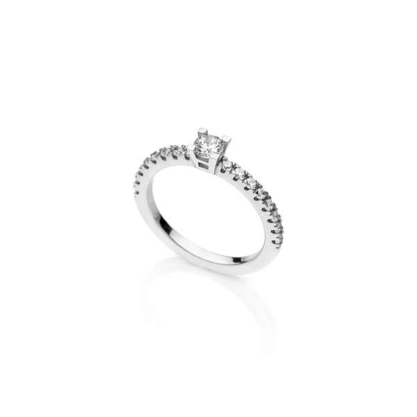 Rhodium-plated silver ring with white cubic zirconia